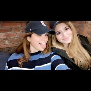 Meet your Posher, Nina